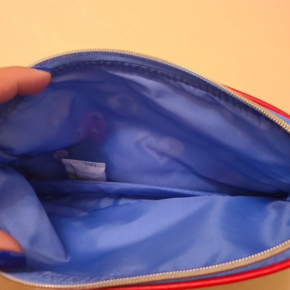 Estee Lauder Cosmetic Bag - Picture 2 of 2